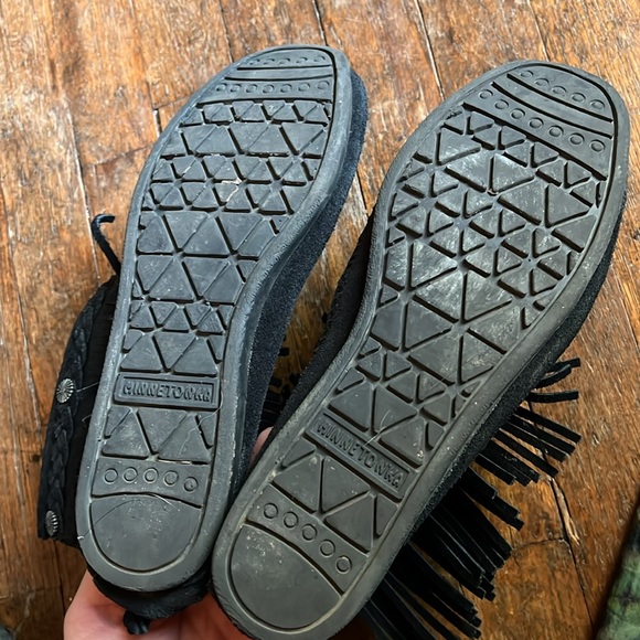 Minnetonka moccasins - Picture 4 of 4
